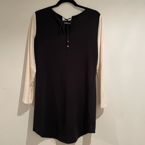 CLUB MONACO. BLACK/CREAM DRESS. SIZE 0 - Picture 4 of 6